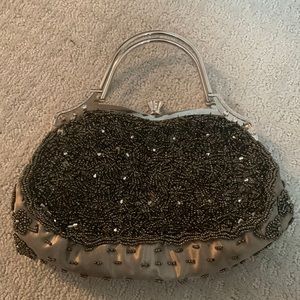Vintage style Beaded chocolate brown kiss closure purse.